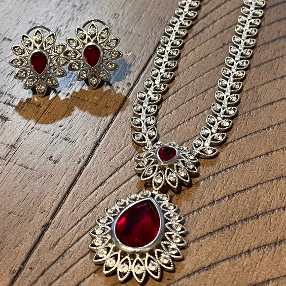 vintage necklace - Picture 1 of 5